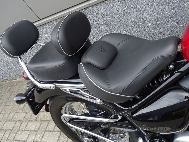 triumph - bonneville-speedmaster