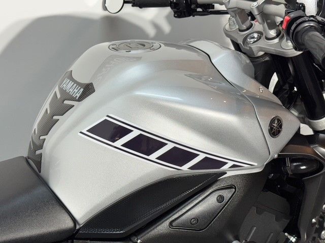 yamaha - fz-1