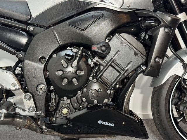 yamaha - fz-1