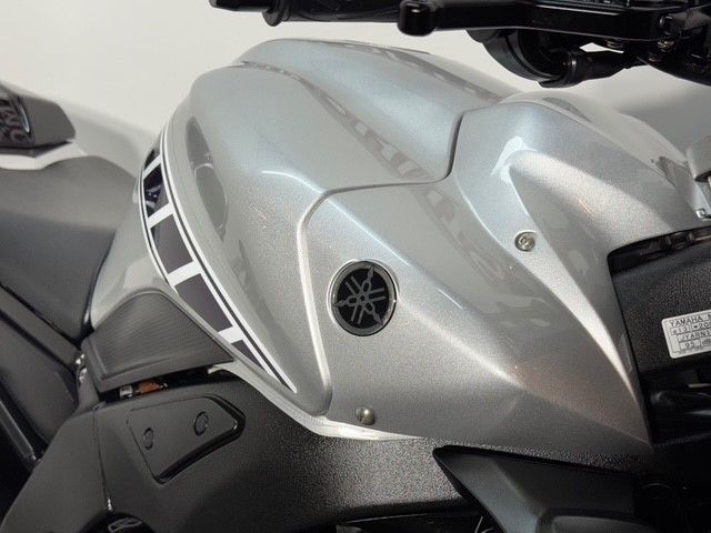 yamaha - fz-1