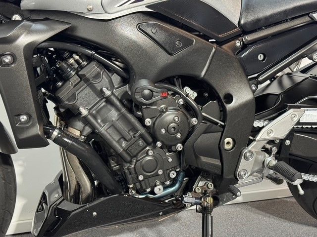 yamaha - fz-1