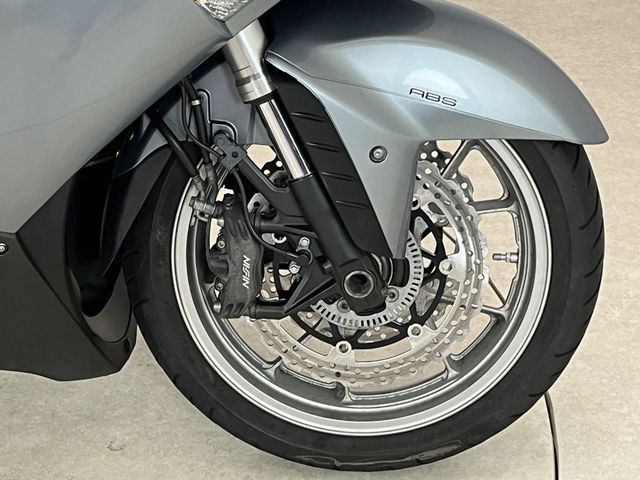 kawasaki - gtr-1400