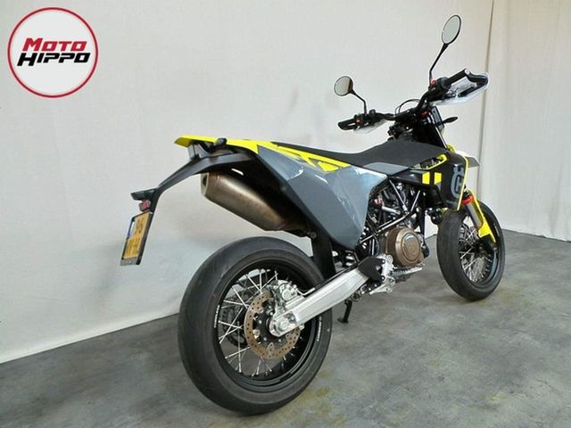 husqvarna - 701-supermoto