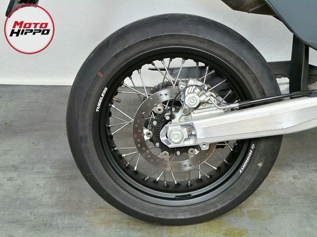 husqvarna - 701-supermoto