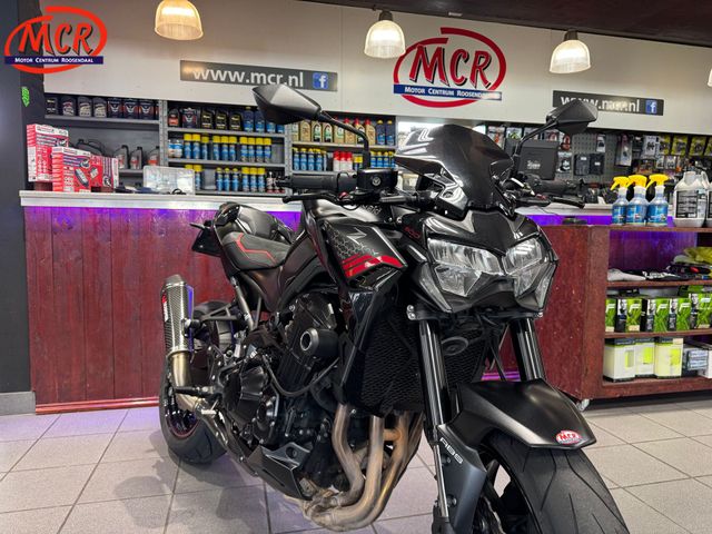 kawasaki - z900