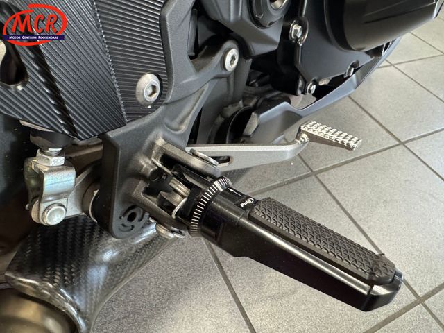 kawasaki - z900