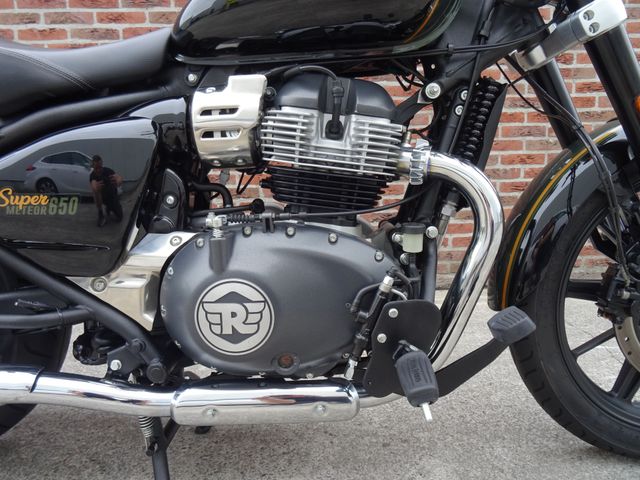 royal-enfield - super-meteor-650