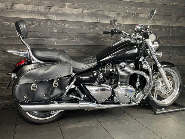 triumph - thunderbird