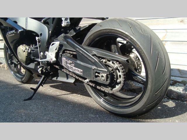 honda - cbr-1000-rr-fireblade