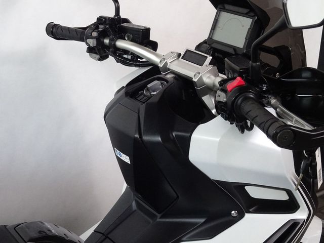 honda - x-adv