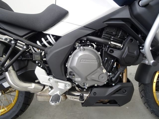 cfmoto - 700-mt-adventure