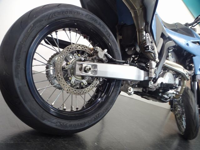 suzuki - dr-z-4-sm
