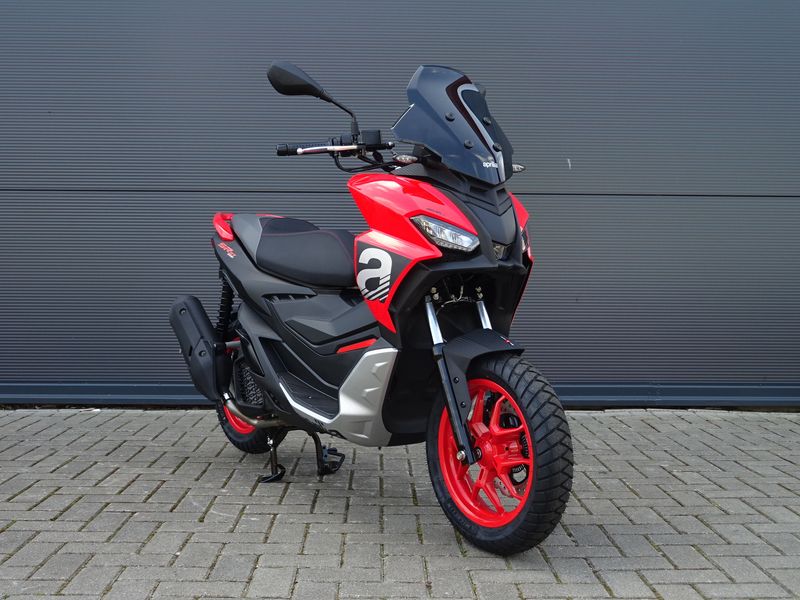 Aprilia SR GT 200 / sport 2025 nieuw