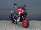 APRILIA SR GT 200