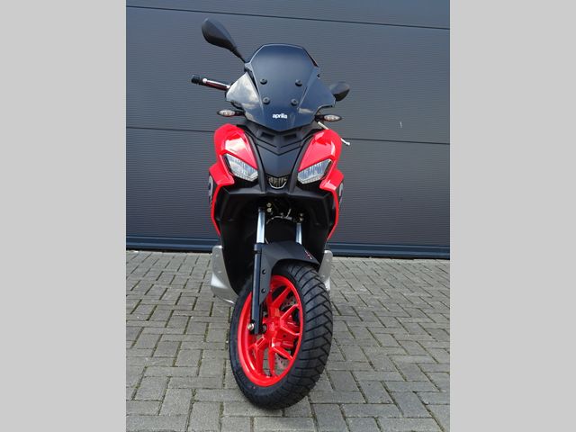 aprilia - sr-gt-200