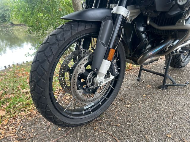 bmw - r-1200-gs-adventure-triple-black