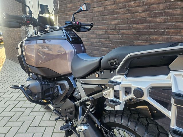 bmw - r-1300-gs-adventure-triple-black