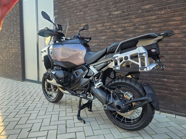 bmw - r-1300-gs-adventure-triple-black