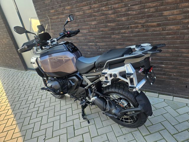 bmw - r-1300-gs-adventure-triple-black