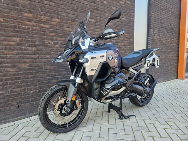 bmw - r-1300-gs-adventure-triple-black