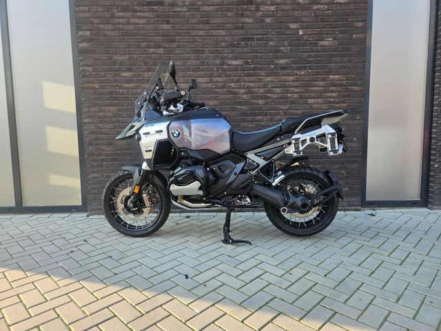 bmw - r-1300-gs-adventure-triple-black