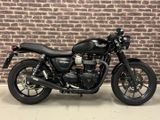 TRIUMPH STREET TWIN