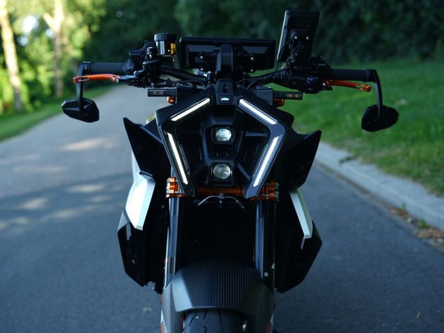 ktm - 990-duke-r
