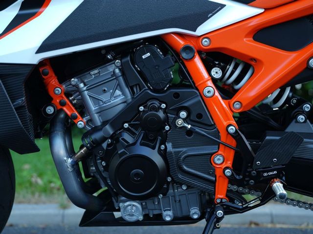 ktm - 990-duke-r