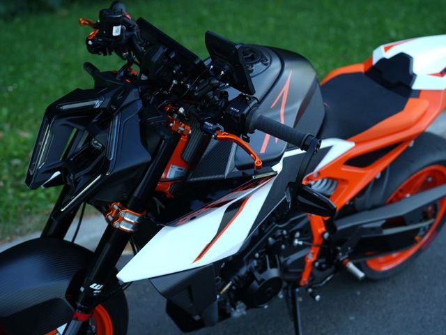 ktm - 990-duke-r