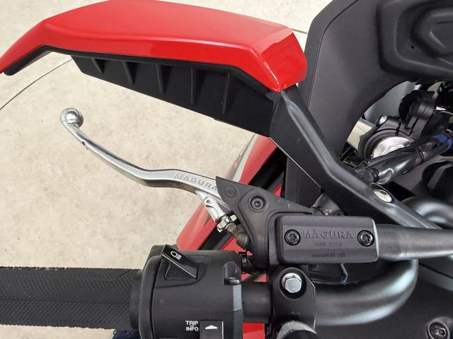 yamaha - tracer-7
