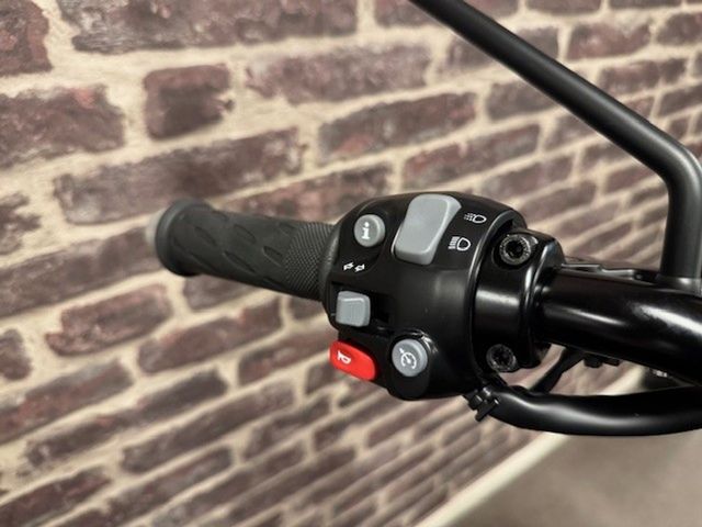 triumph - bonneville-t-120-black