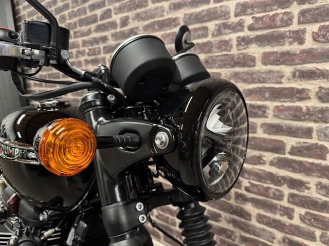 triumph - bonneville-t-120-black