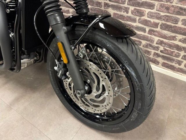 triumph - bonneville-t-120-black