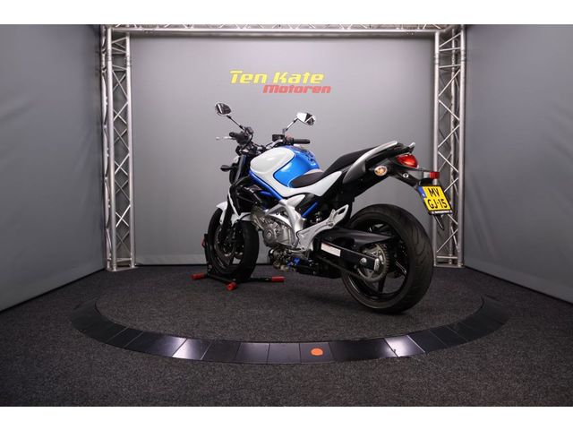 suzuki - sfv-650-gladius