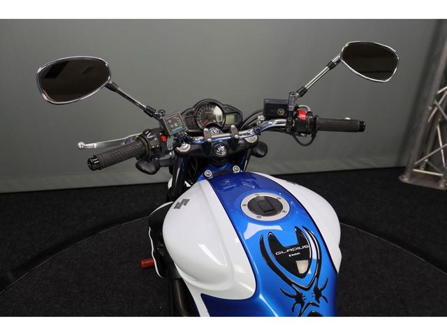 suzuki - sfv-650-gladius