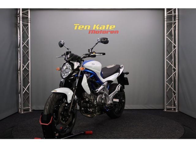 suzuki - sfv-650-gladius