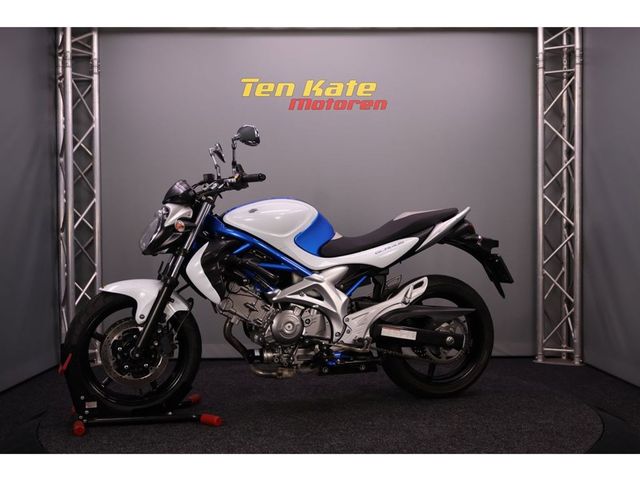 suzuki - sfv-650-gladius