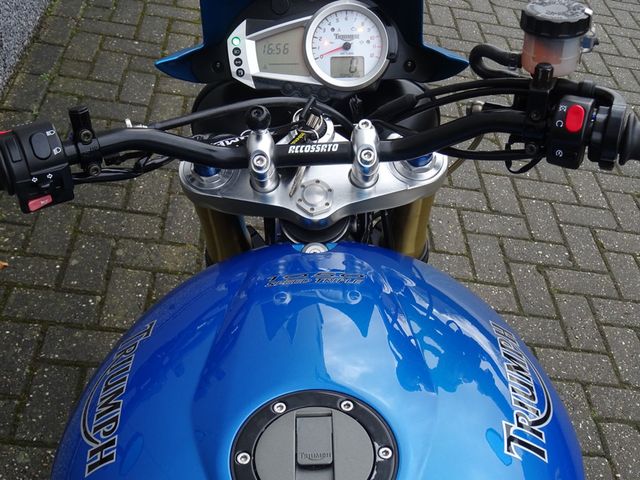 triumph - speed-triple-1050
