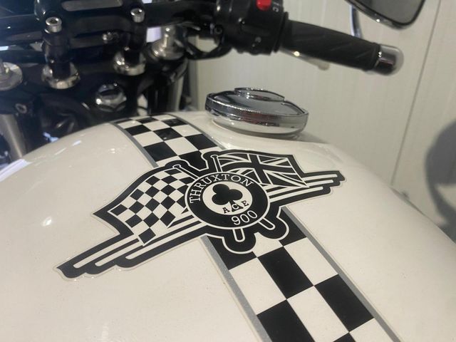 triumph - thruxton-900-se