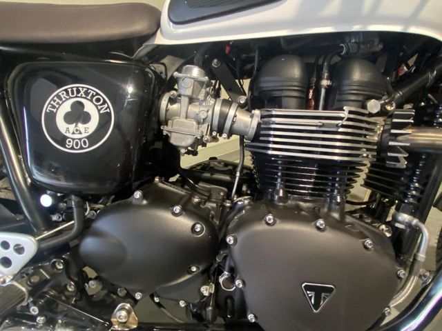 triumph - thruxton-900-se