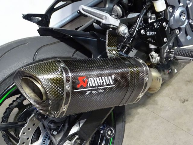 kawasaki - z900