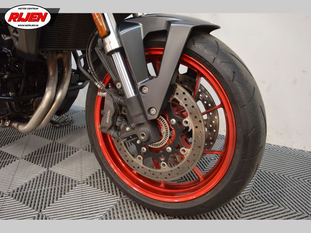 suzuki - gsx-8s