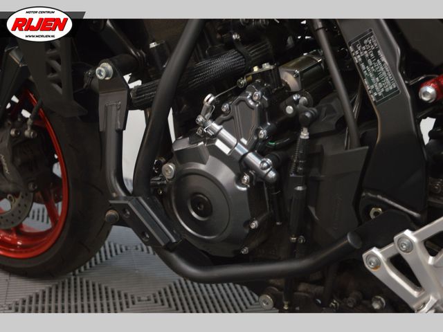 suzuki - gsx-8s