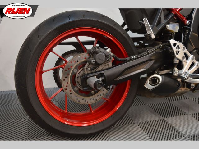 suzuki - gsx-8s