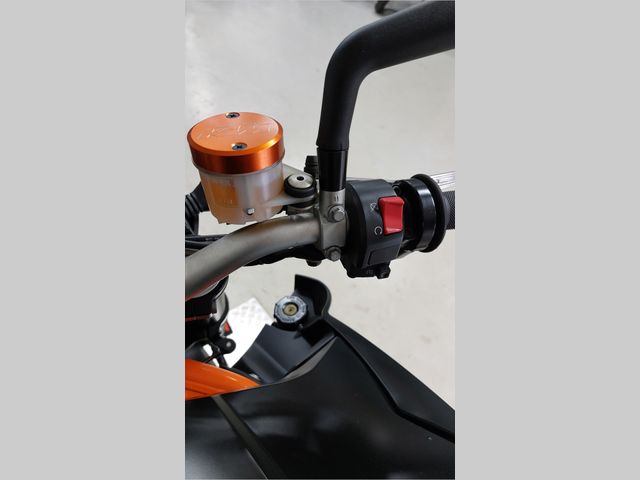 ktm - 990-super-duke-r