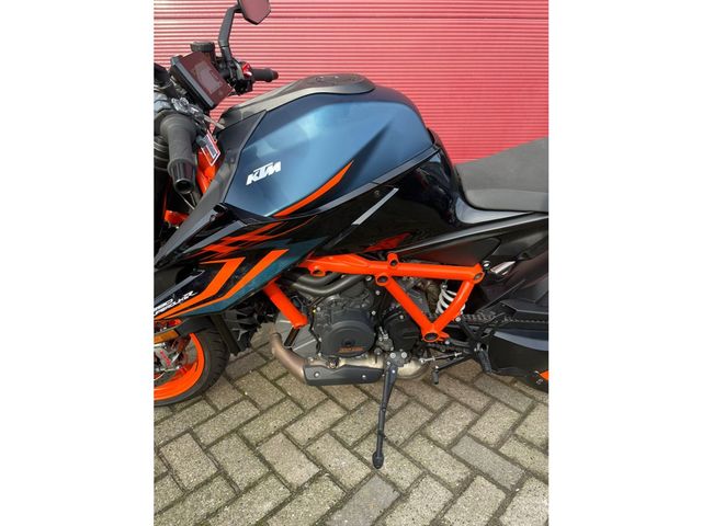 ktm - 1290-super-duke-r