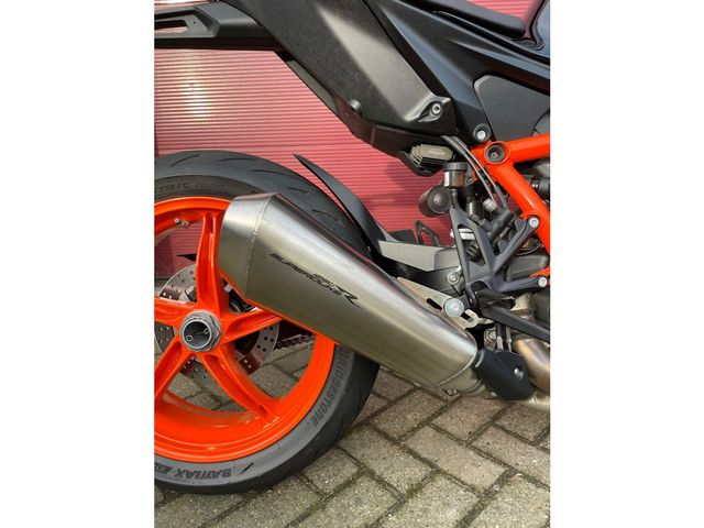 ktm - 1290-super-duke-r