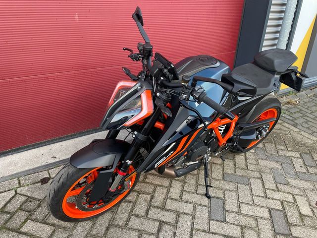 ktm - 1290-super-duke-r