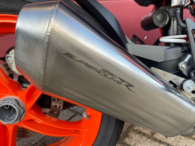 ktm - 1290-super-duke-r