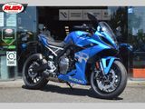 SUZUKI GSX-8R